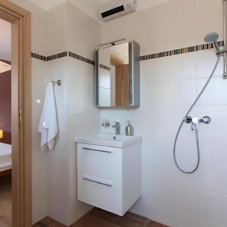 Holiday home Luxus Grey Soul Mit Pool In